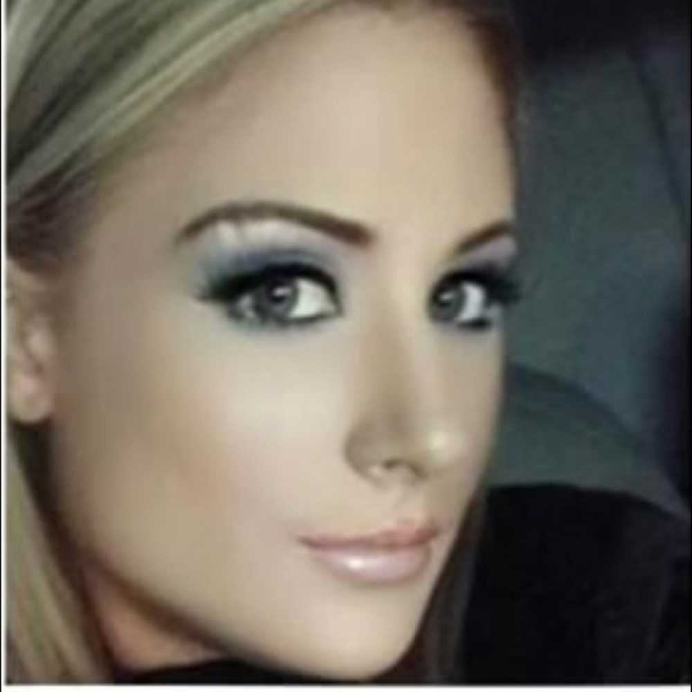 Meet your Posher, Stefanie